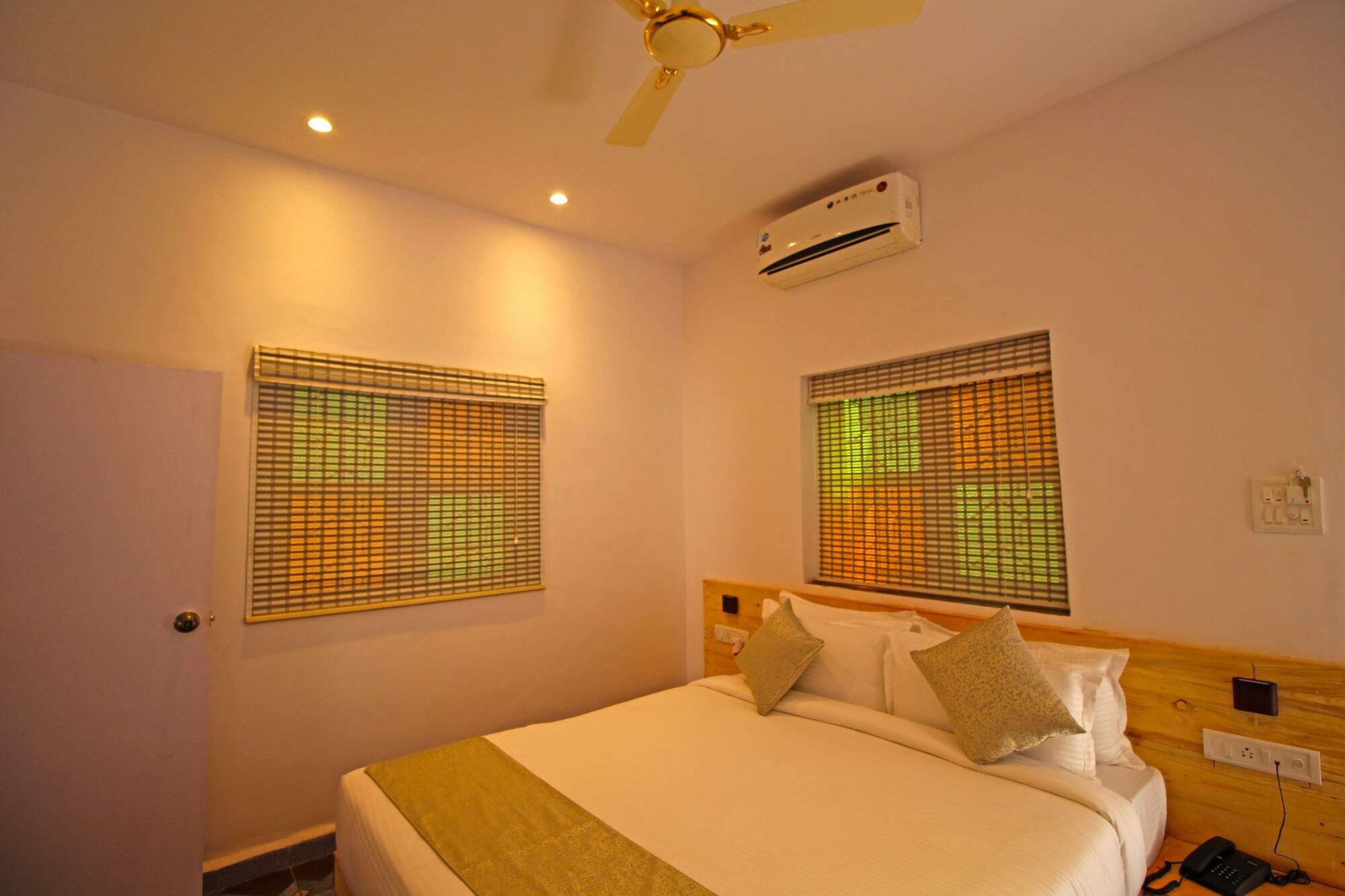 Inn Morjim A Boutique Beach Hotel Dış mekan fotoğraf